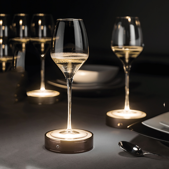 Светильник-подставка Knikerboker Bevici su!