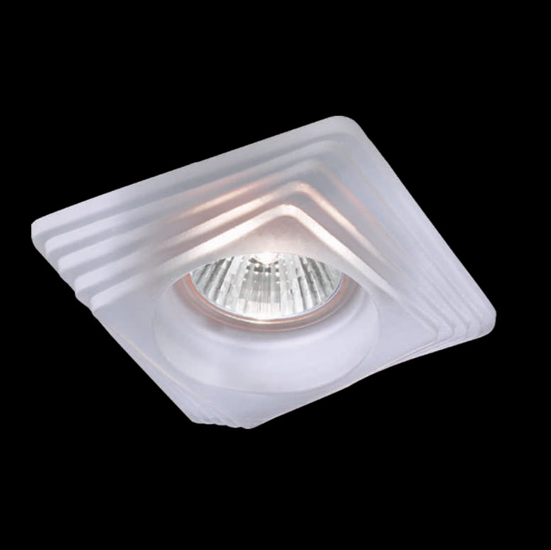 Встраиваемый в потолок светильник Novotech 369126