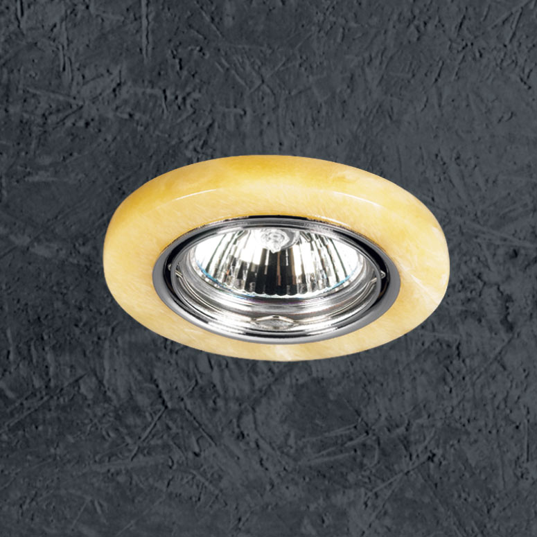 Встраиваемый в потолок светильник Novotech 369280