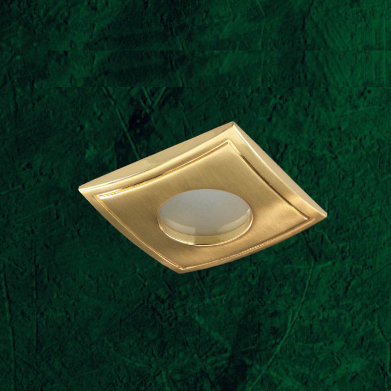 Встраиваемый в потолок светильник Novotech 36