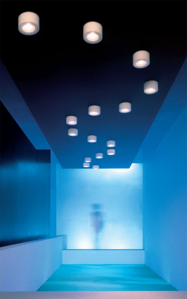 Встраиваемый в потолок светильник Oty Light Blo BA