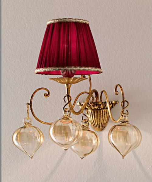 Настенный светильник Stillux Lumiere 3002/A1-RA