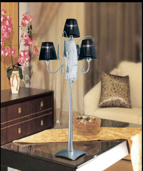 Настольная лампа Stillux ANTIQUES 1750/L4