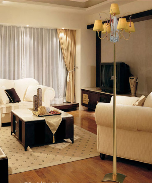 Напольный светильник Stillux ANTIQUES 1751/P5