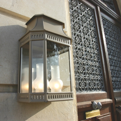 Настенный уличный фонарь Roger Pradier Louis Philippe 2