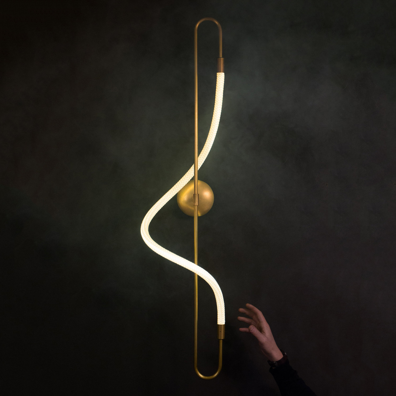 Настенный светильник Luke Lamp Co. Aura Sconce