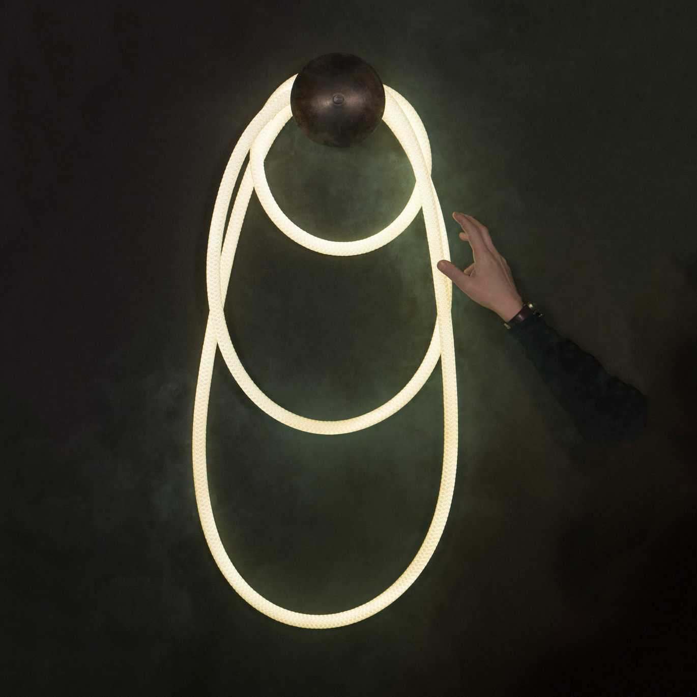 Настенный светильник Luke Lamp Co. Shield Sconce