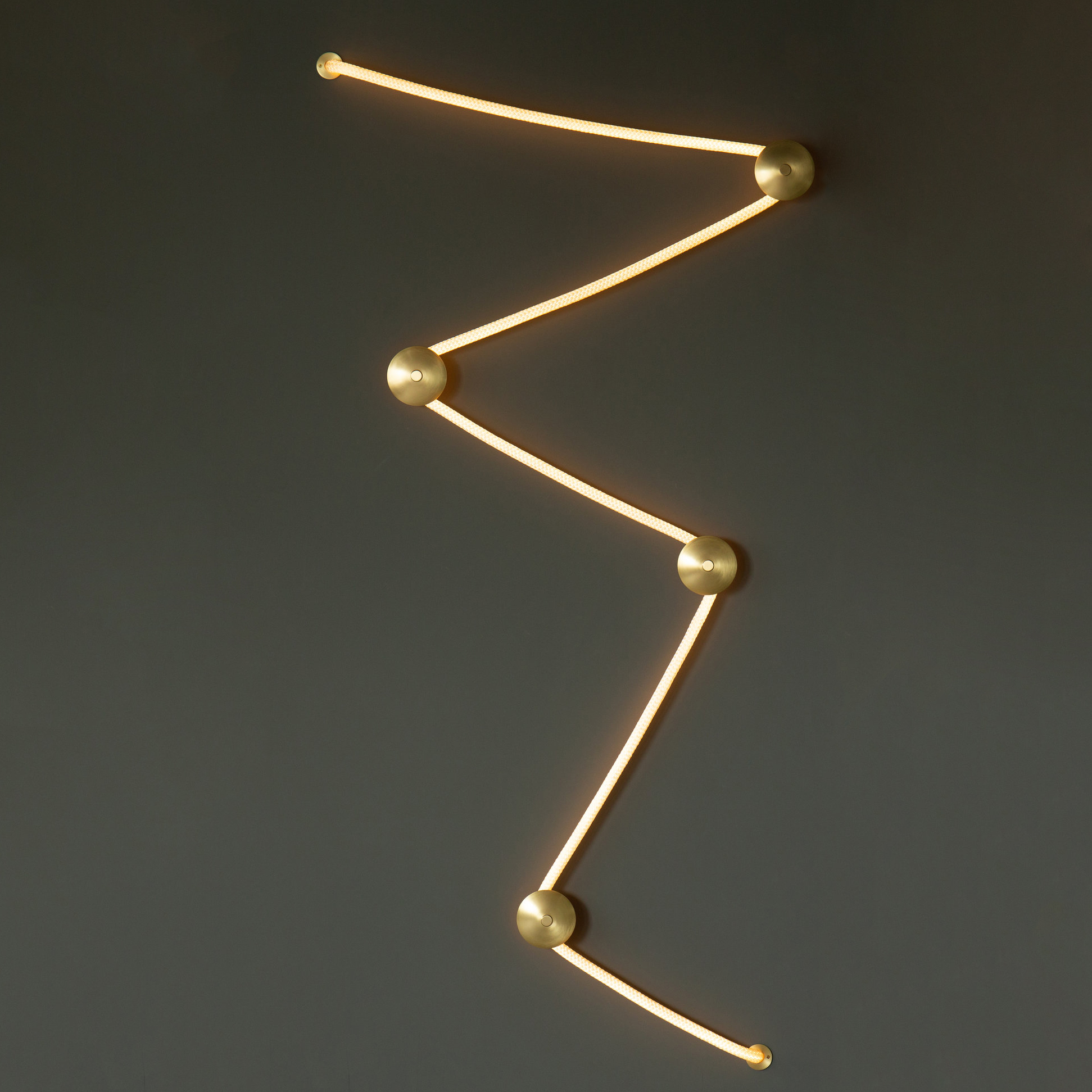 Настенный светильник Luke Lamp Co. Traverse Wall System