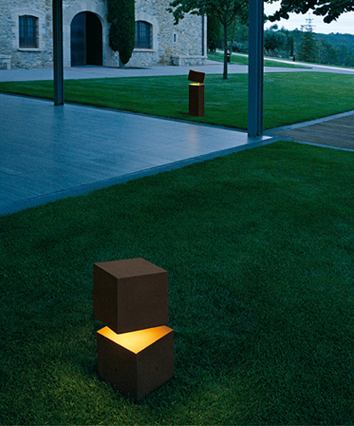 Уличный фонарь Vibia Break 4105