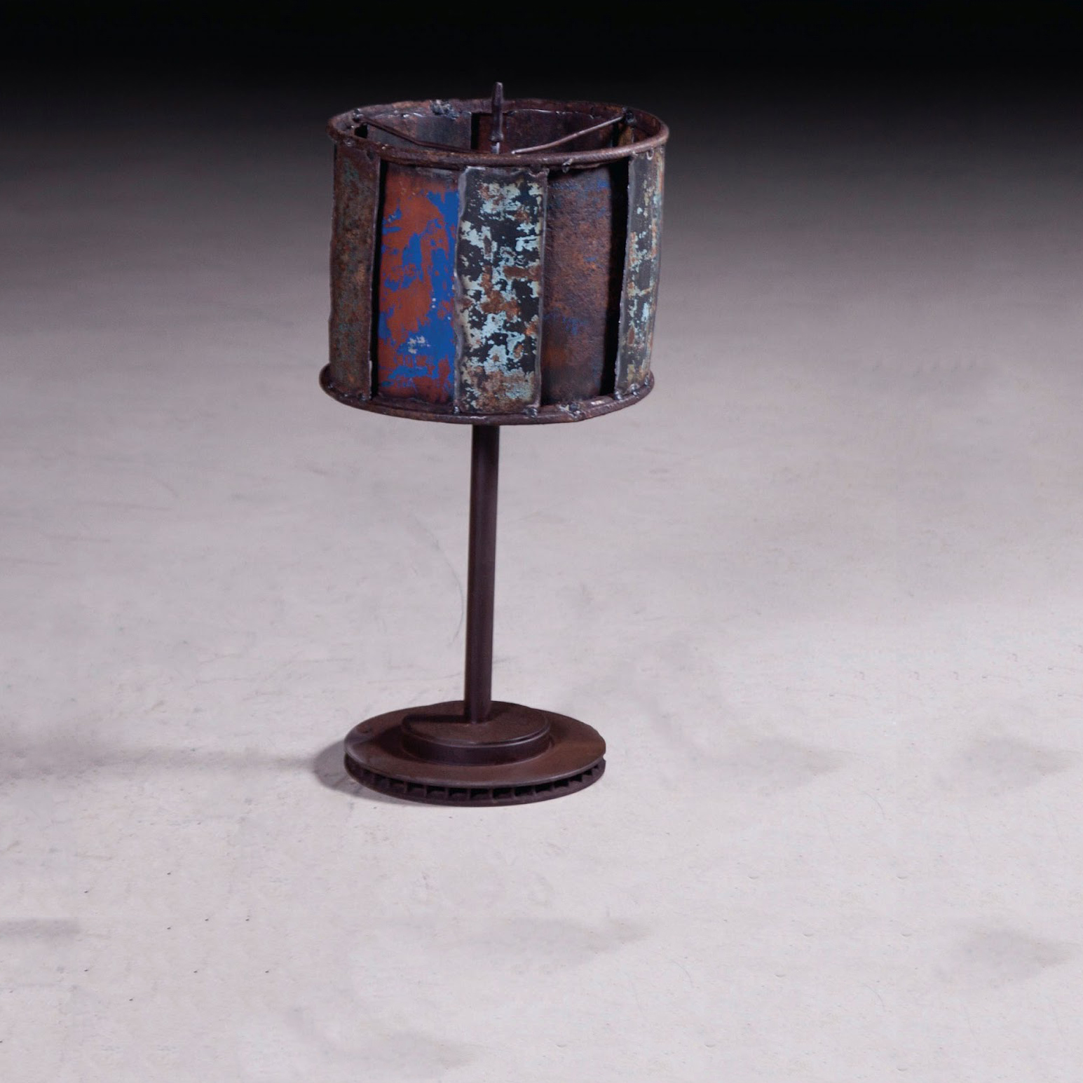 Настольная лампа Philips Collection Oil Drum Round Table Lamp