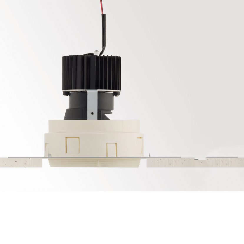 Встраиваемый в потолок светильник Delta Light iMAX ADJUSTABLE TRIMLESS SOFT