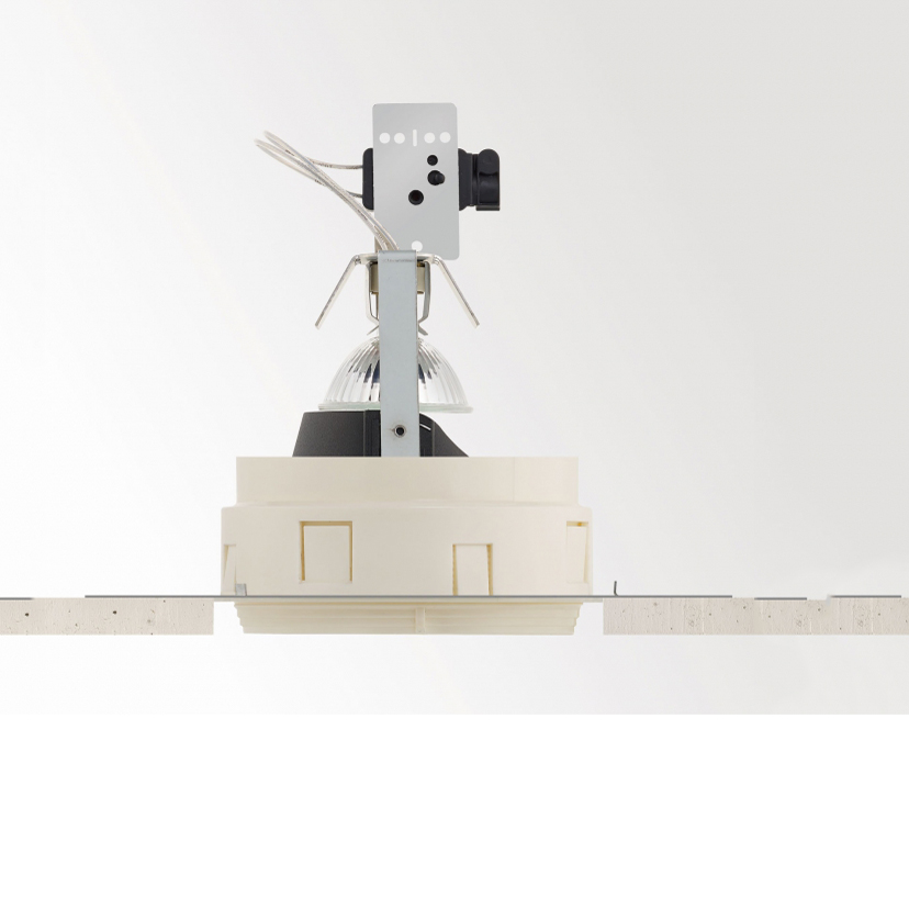 Встраиваемый в потолок светильник Delta Light iMAX ADJUSTABLE TRIMLESS 50