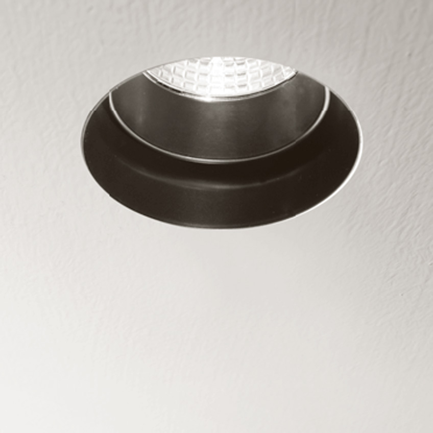 Встраиваемый в потолок светильник Macrolux RF_70 18.1002.01.20