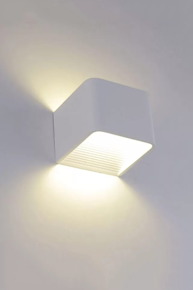 Настенный светильник Crystal Lux CLT 010W100 WH