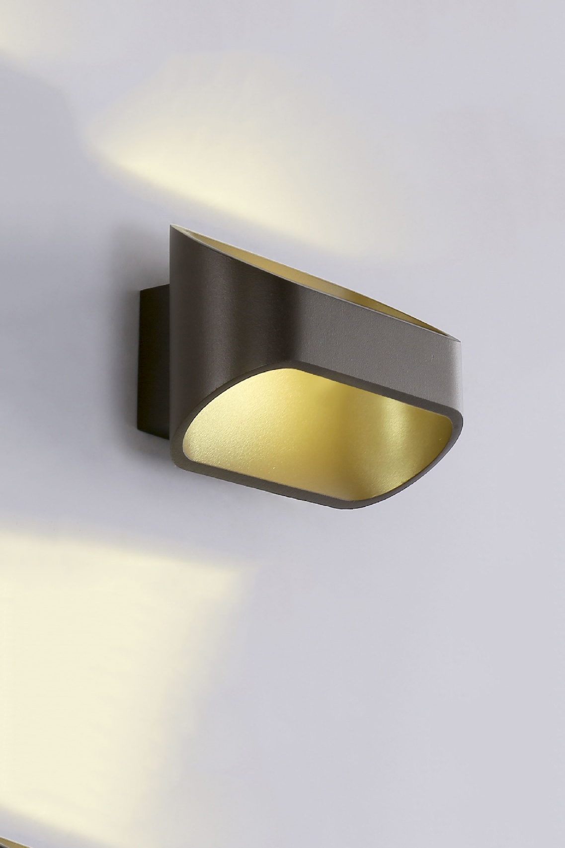 Настенный светильник Crystal Lux CLT 510W BR