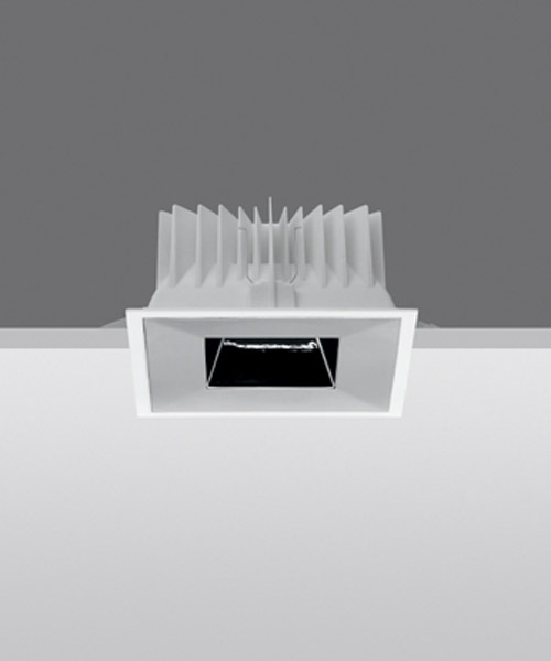 Встраиваемый в потолок светильник iGuzzini Reflex Easy square