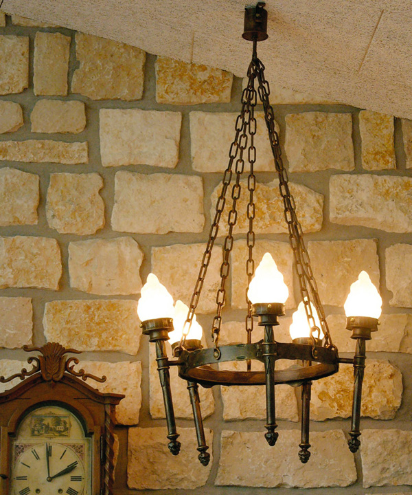 Люстра Robers HL 2498-A