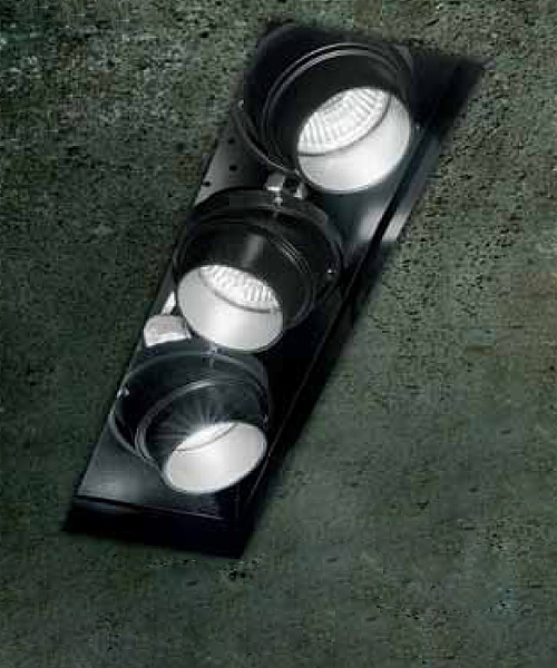 Встраиваемый в потолок светильник Aureliano Toso SD 603