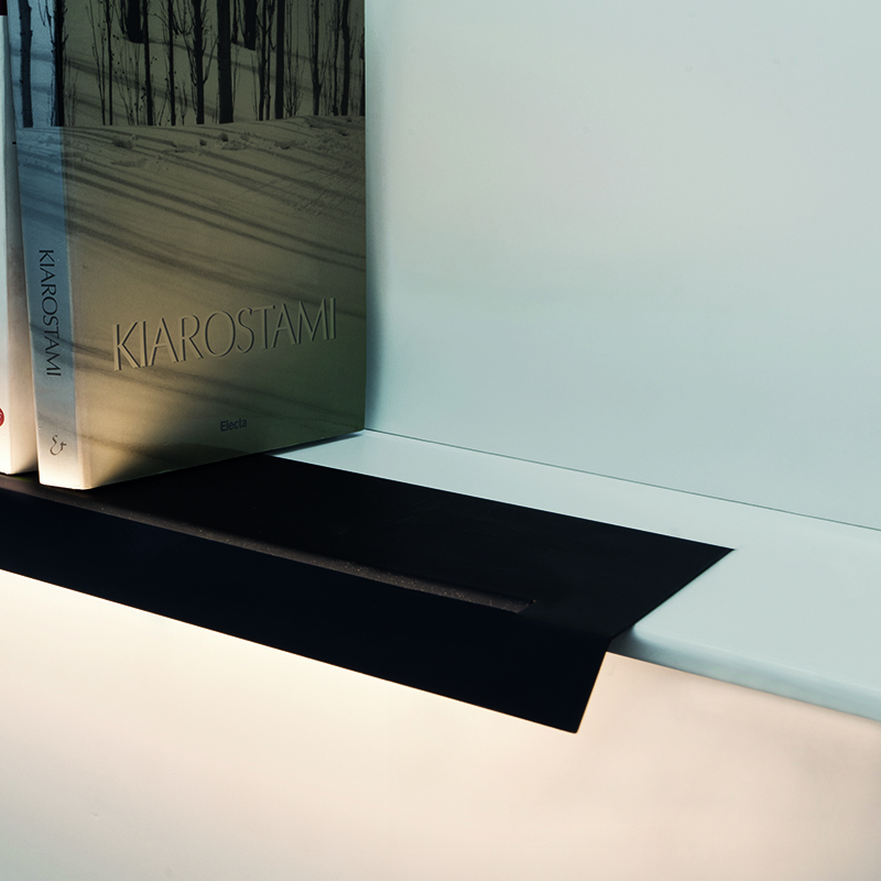 Cветильник Viabizzuno segna libro