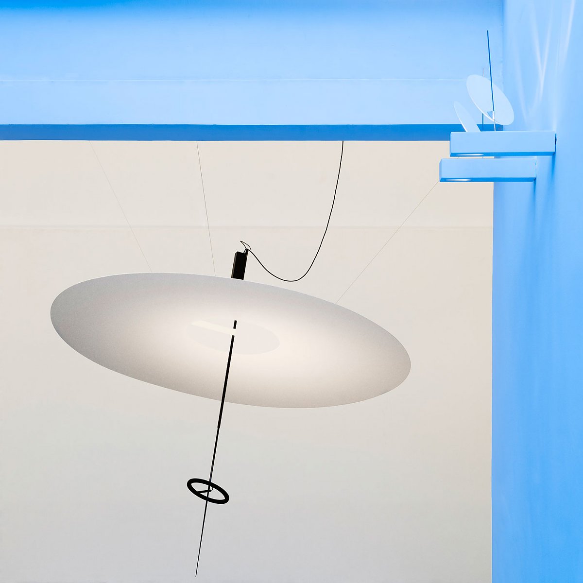 Подвесной светильник Ingo Maurer Flying Disc