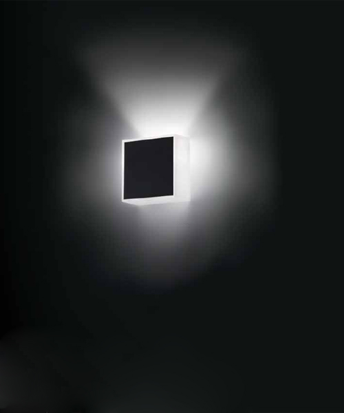 Настенный светильник Vibia Beta 7905