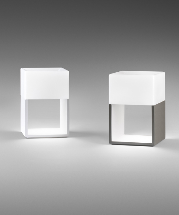 Настольная лампа Vibia Kubika 2305