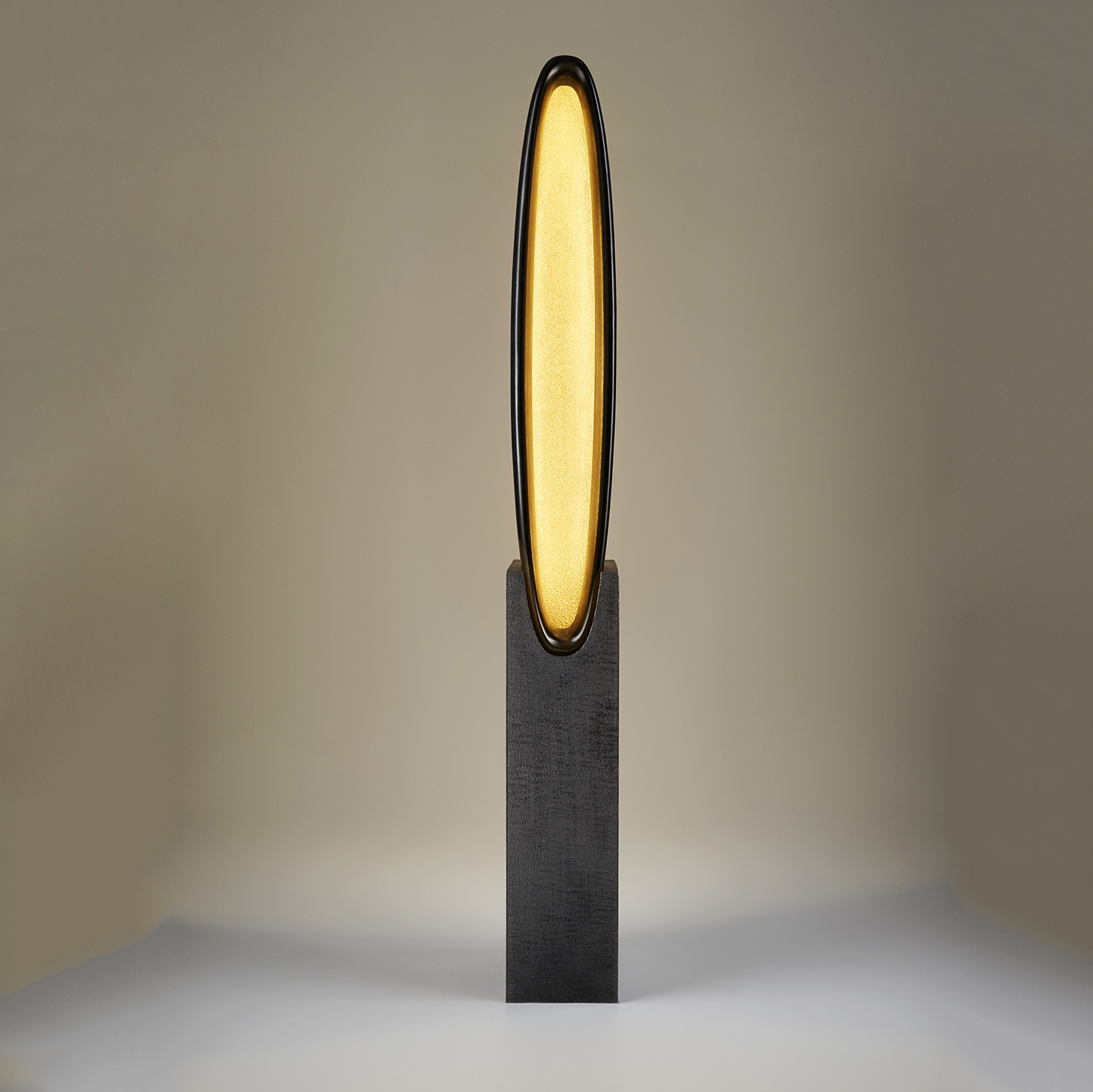 Настольный светильник Charles SHINE Back to Back