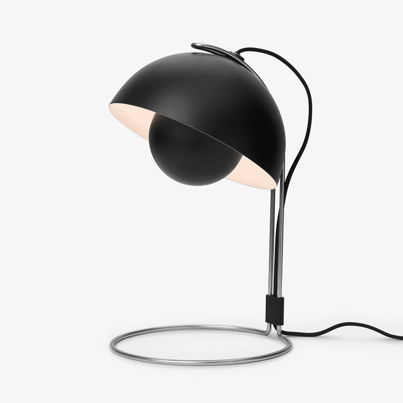 Настольный светильник AndTradition Flowerpot VP4